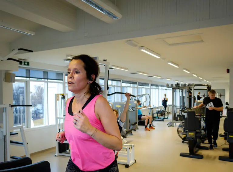 woman running in the gym
