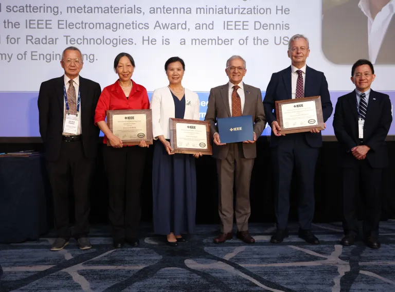 Jón Atli Benediktsson with other award recipients at IGARSS26.