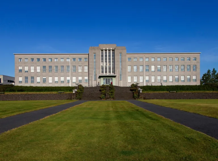 Watch the Total Solar Eclipse at the University of Iceland