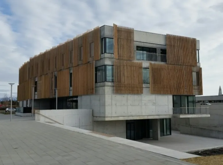 Hér vantar að setja inn myndatexta í Uglu NFSUN 2024