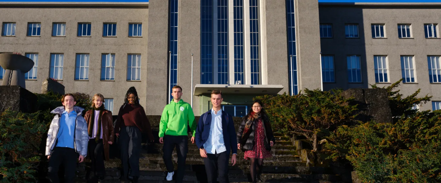 Aðalbygging kynningamynd