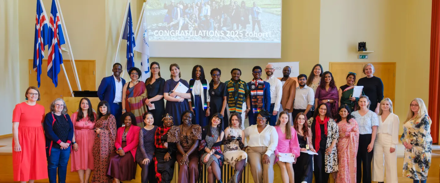 Graduates along with their teachers and the representatives from the University of Iceland and GRÓ Centre