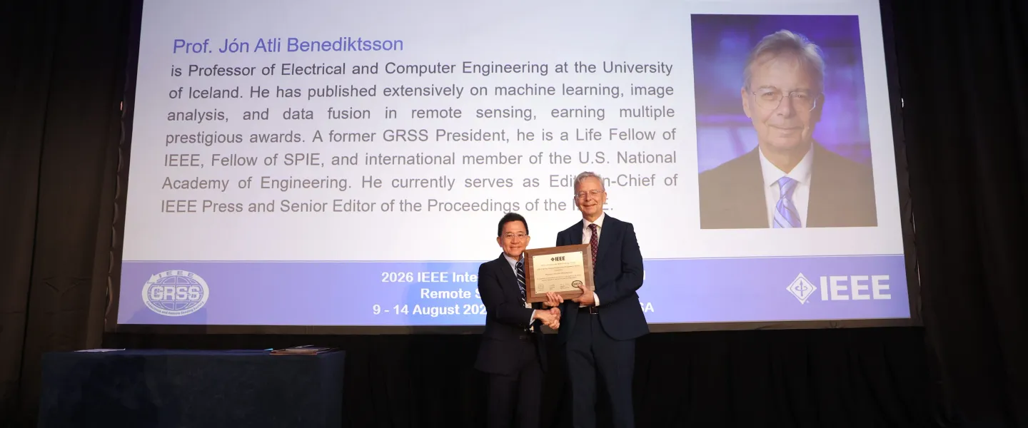 Jón Atli Benediktsson presented with the award at IGARSS26
