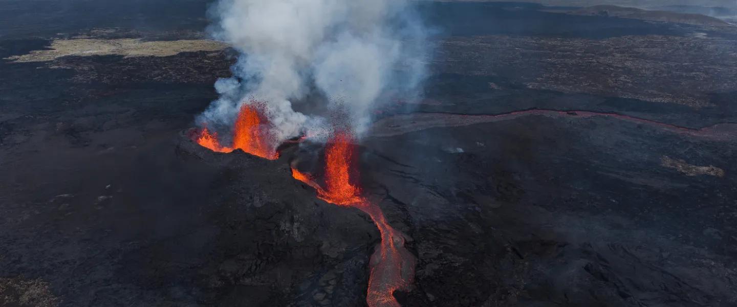 Volcanic eruption at Sundhnúkagígar in Reykjanes peninsuls