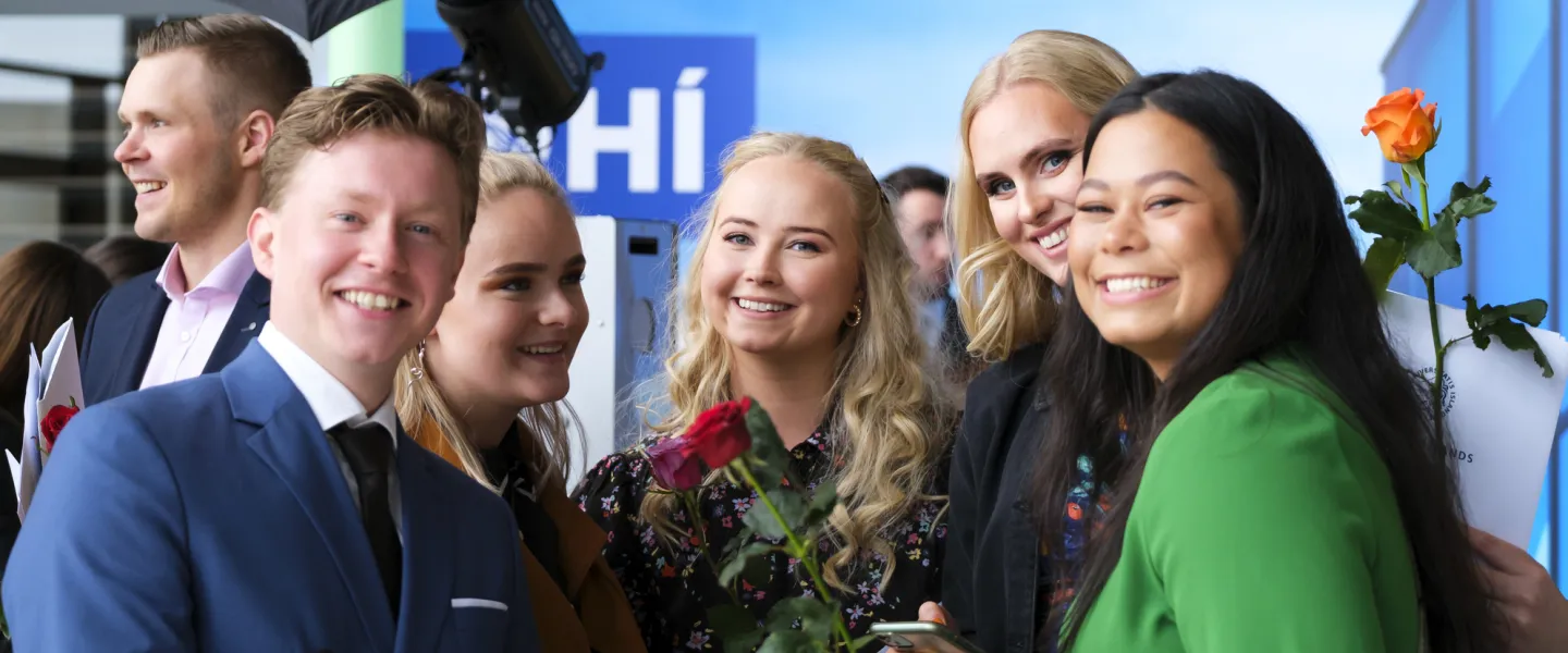 Candidates graduating from University of Iceland