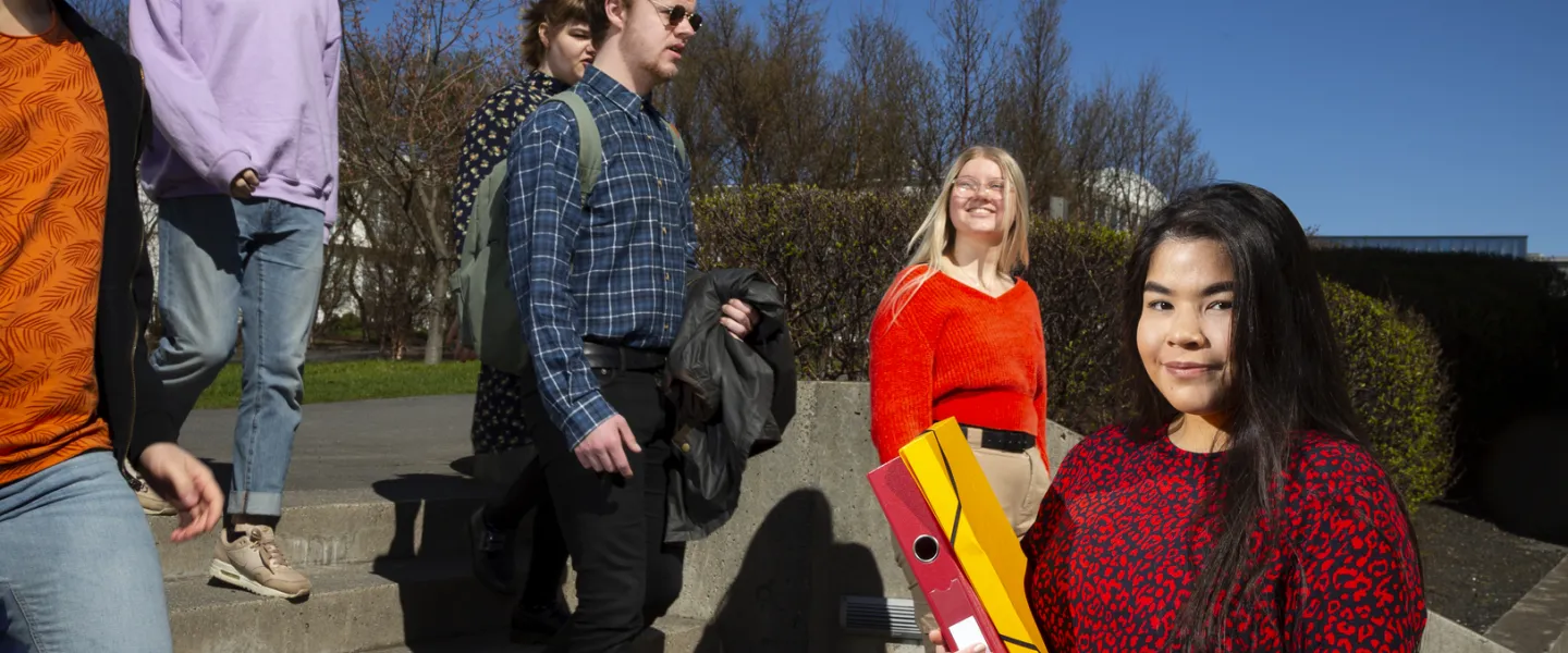 Isabel Alejandra Diaz amongst other students at University of Iceland