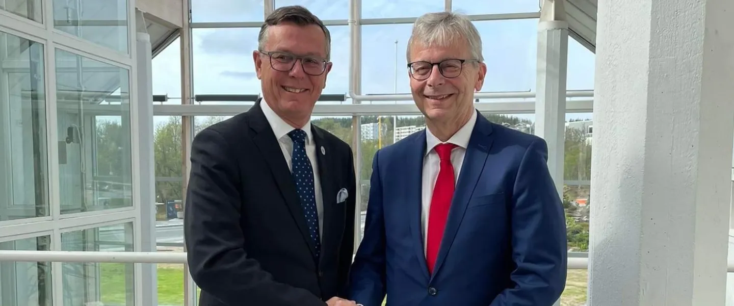 Jón Atli Benediktsson, rector of the University of Iceland, and Dag Rune Olsen, rector of the University in Tromsø