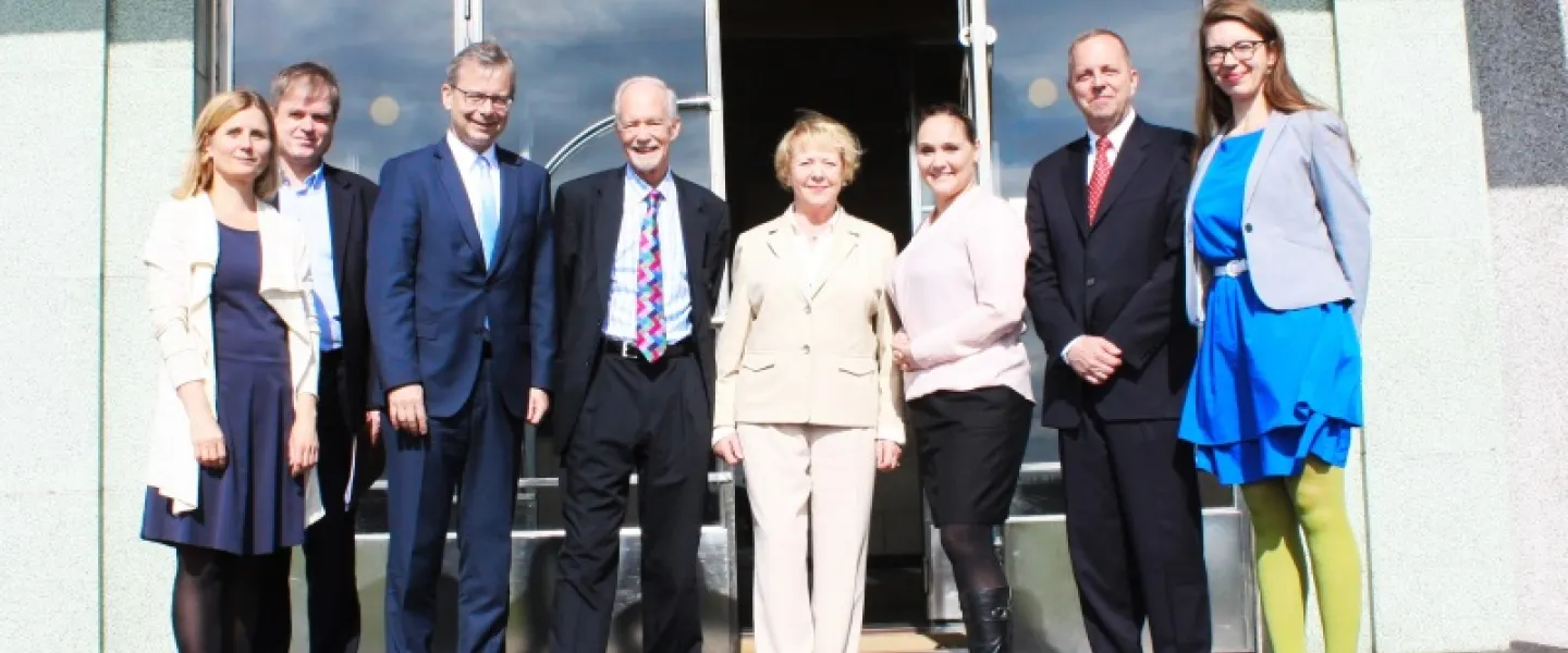 From the left: Dr. Irma Erlingsdóttir, Director of UNU-GEST, Dr. Valur Ingimundarson, Professor of Contemporary History at the University of Iceland and UNU-GEST Board Member, Dr. Jón Atli Benediktsson, Rector of the University of Iceland, Dr. David Malone, Rector of UNU, Mrs. Vigdís Finnbogadóttir, Ms. Erla Hlín Hjálmarsdóttir, Head of Research at UNU-GEST, Mr. Max Bond, Vice-Rector of UNU, and Ms. Gerður Gestsdóttir, Project Manager at UNU-GEST.
