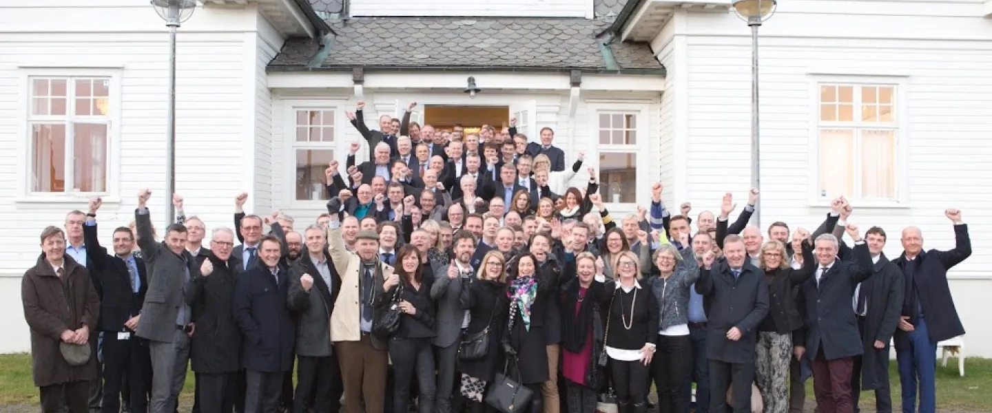 Representatives of the 103 companies and institutes that signed the agreement in Höfði.