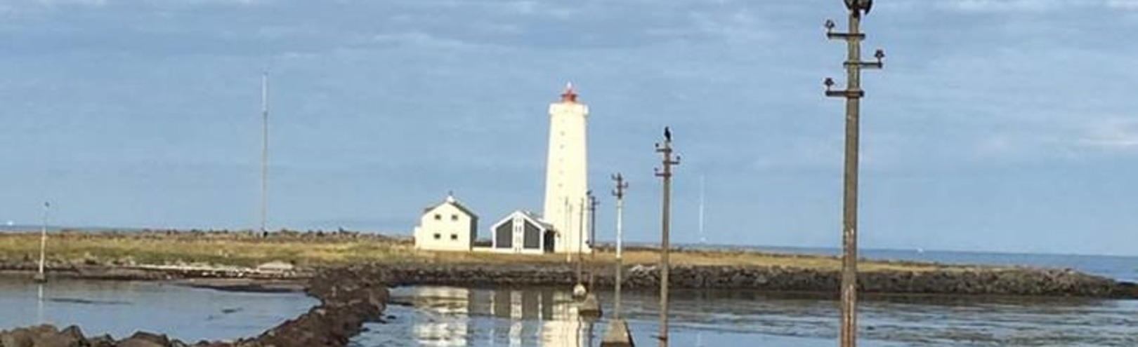 POSTPONED - A tour to the Grótta shore - Hiking trips with Science tips - Available at University of Iceland