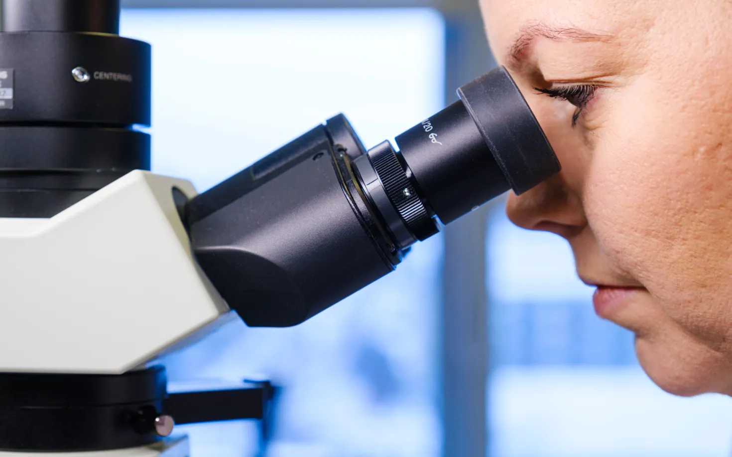 Microscope