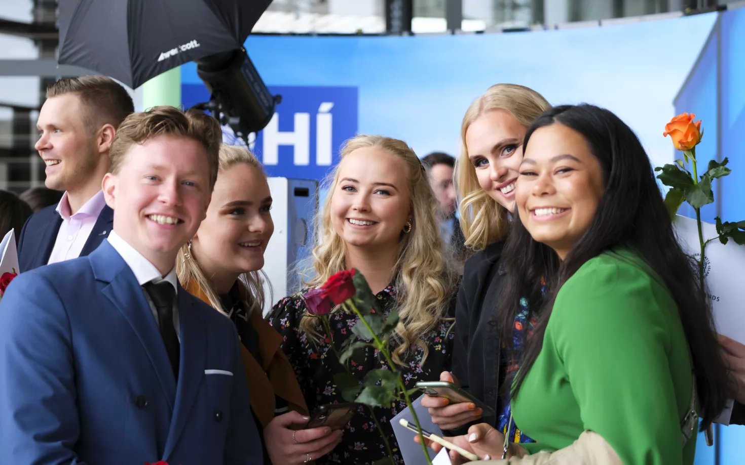 Candidates graduating from University of Iceland