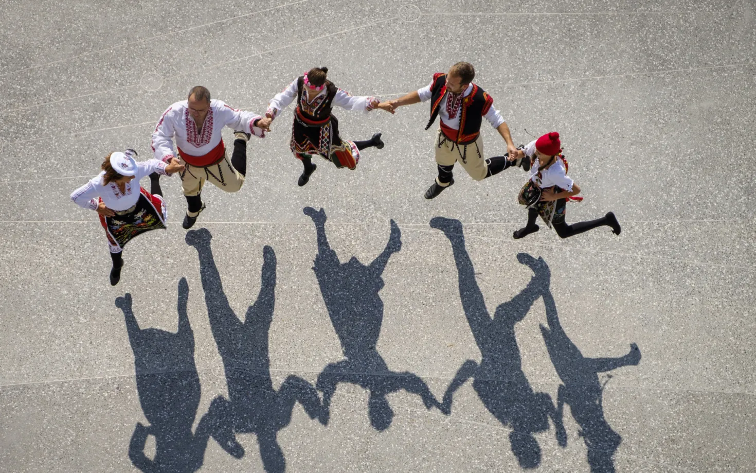 People dancing outside of Veröld, House of Vigdís