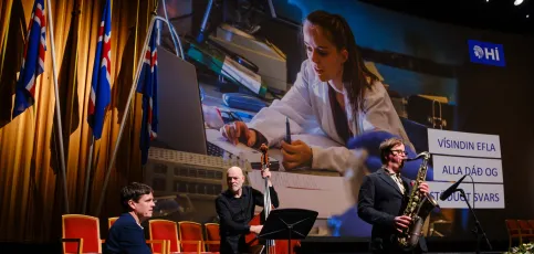 Graduation ceremony - band playing Jazz
