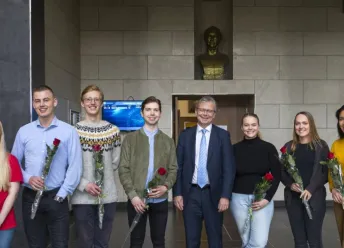 Ten of the twelve students from the University of Iceland who will study at Stanford University this summer with the rector.