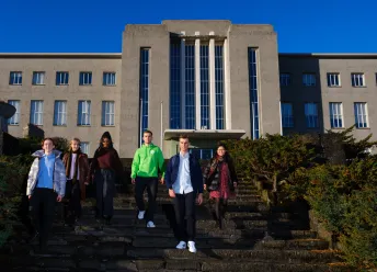 Aðalbygging kynningamynd