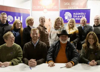 UI at Holar signing