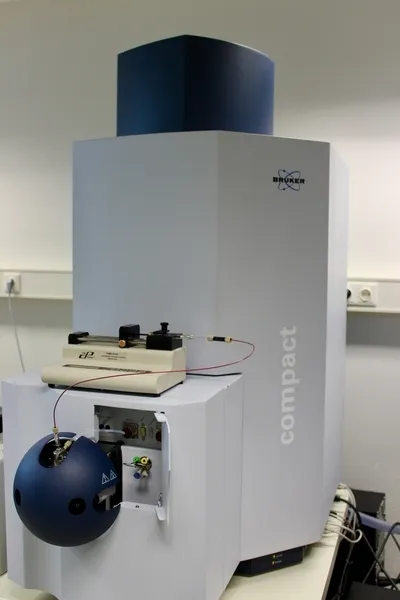 Bruker Compact QTOF mass spectrometer