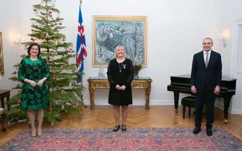 Vanda Sigurgeirsdóttir with the President of Iceland, Guðni Th. Jóhannesson, and the First Lady, Eliza Reid, at Bessastaðir. IMAGE/Gunnar Vigfússon