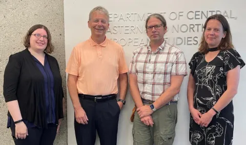 Photo of UI Rector with faculty from British Columbia in Vancouver