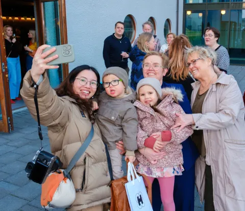 Silja celebrating with family