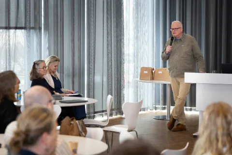 Jón Geir speaking at UI's Sustainability Forum 2026.