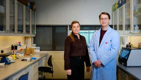 Berglind Ósk Einarsdóttir, senior lecturer at the Faculty of Medicine, and Teitur Sævarsson, doctoral student in biomedical science.