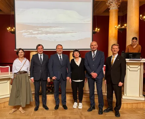 From the opening of the conference in Vilnius.
