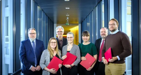 Ingi Rúnar Eðvarðsson, Björk Gunnarsdóttir, Runólfur Smári Steinþórsson, Aldís Sunna Ólafsdóttir, Aldís Sveinsdóttir, Gylfi Magnússon and Hjörtur Örn Eysteinsson.