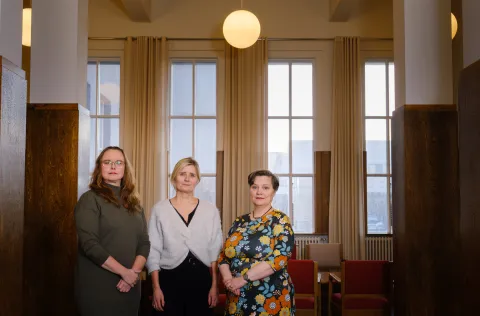 Brynja Elísabeth Halldórsdóttir, Eyja Margrét Brynjarsdóttir, and Irma Erlingsdóttir