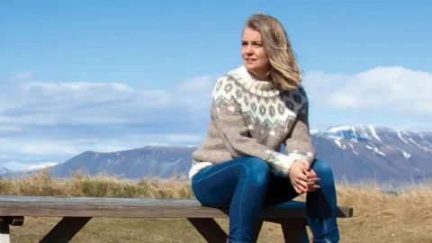Woman wearing an Icelandic wool sweater