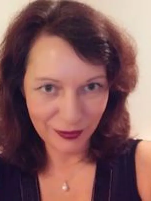 Portrait photo of Ewa Waclawek