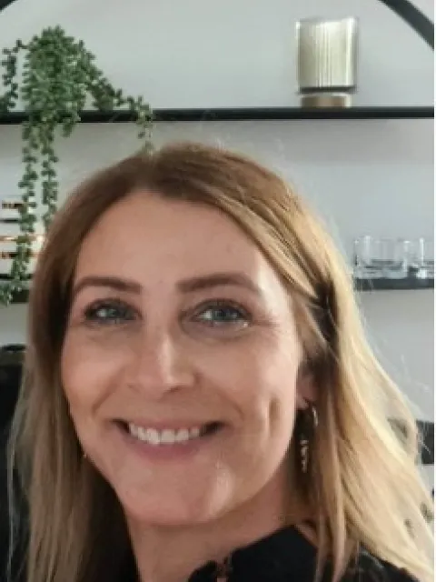 Portrait photo of Hjördís Jónsdóttir