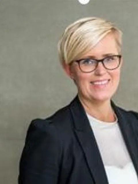 Portrait photo of María Jóna Samúelsdóttir