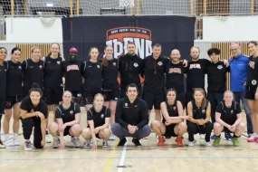 Milos Petrovic with his colleague Þráinn Hafsteinsson and members of the basketball team Aþena who have benefitted well from the centre's services and facilities.