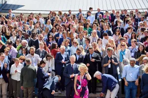 Aurora crowd