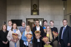 The eight students going to Stanford this summer with Jón Atli Benediktsson, Rector of the University of Iceland, and Friðrika Harðardóttir, Director of the International Office.